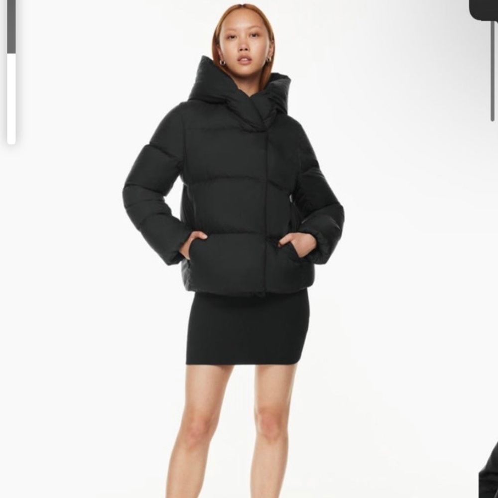 Aritizia duvet puffer jacket size small